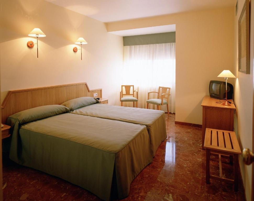 Hotel Chane La Puebla De Alfinden Luaran gambar