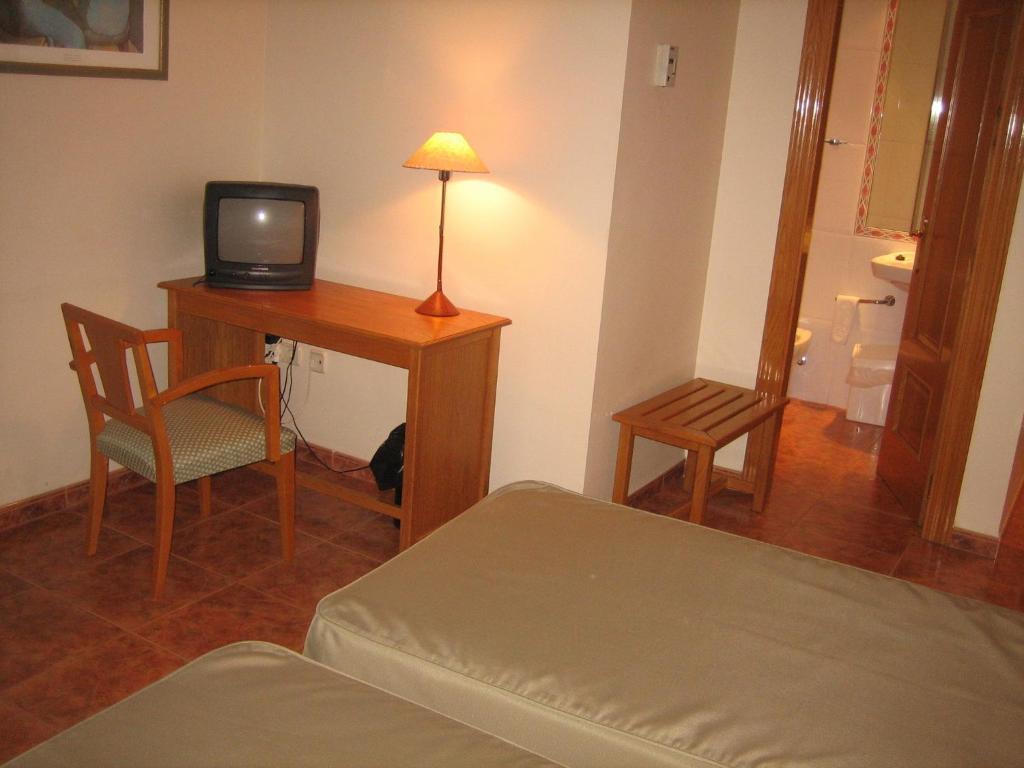 Hotel Chane La Puebla De Alfinden Bilik gambar